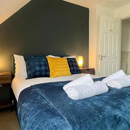Contractor 4 Bed, Sleeps 7 Long Discount * Great Casterton