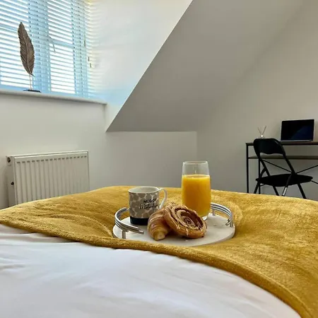 Holiday home Contractor 4 Bed, Sleeps 7 Long Discount