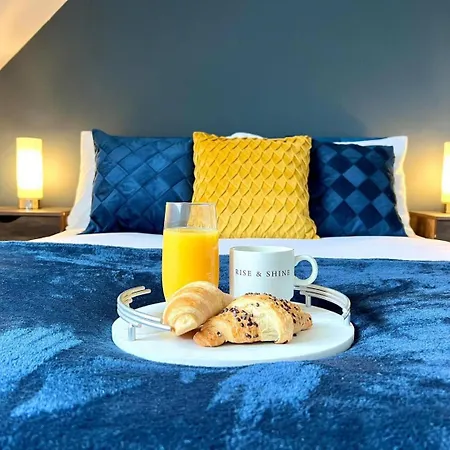 Holiday home Contractor 4 Bed, Sleeps 7 Long Discount *